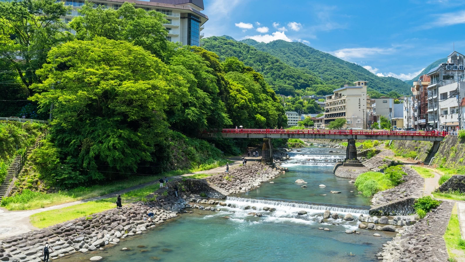 【箱根温泉】宿泊者数・施設数・定員の全国3冠が誇る「温泉のデパート」|観光完全ガイド