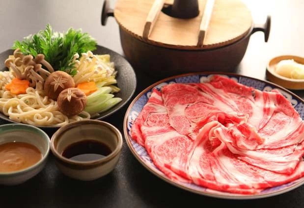 馬刺しや「信州牛」ステーキなどの別注料理