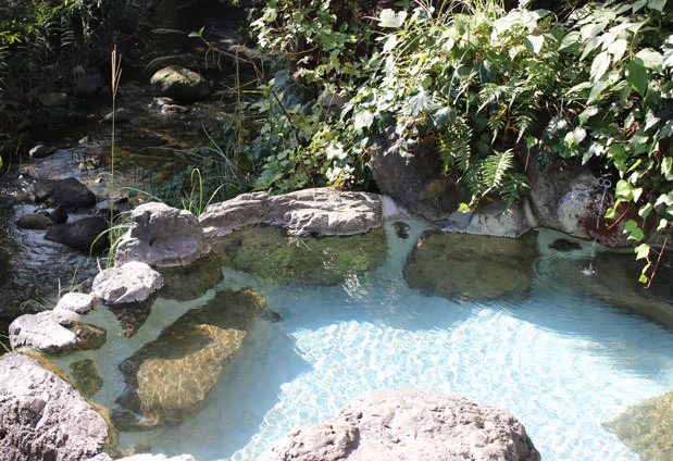 旅籠 しび荘の露天風呂