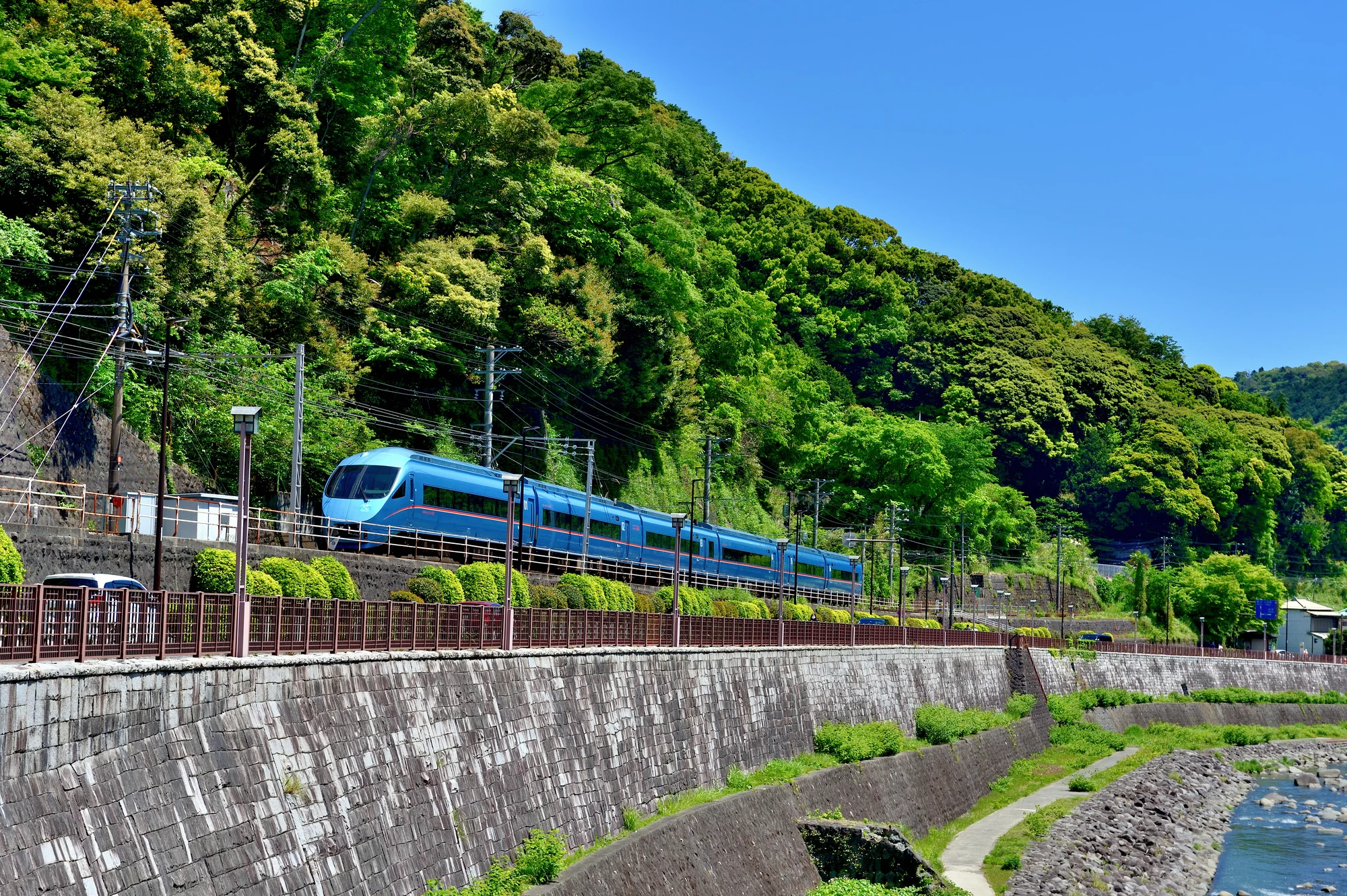 箱根湯本駅 小田急線ロマンスカー
