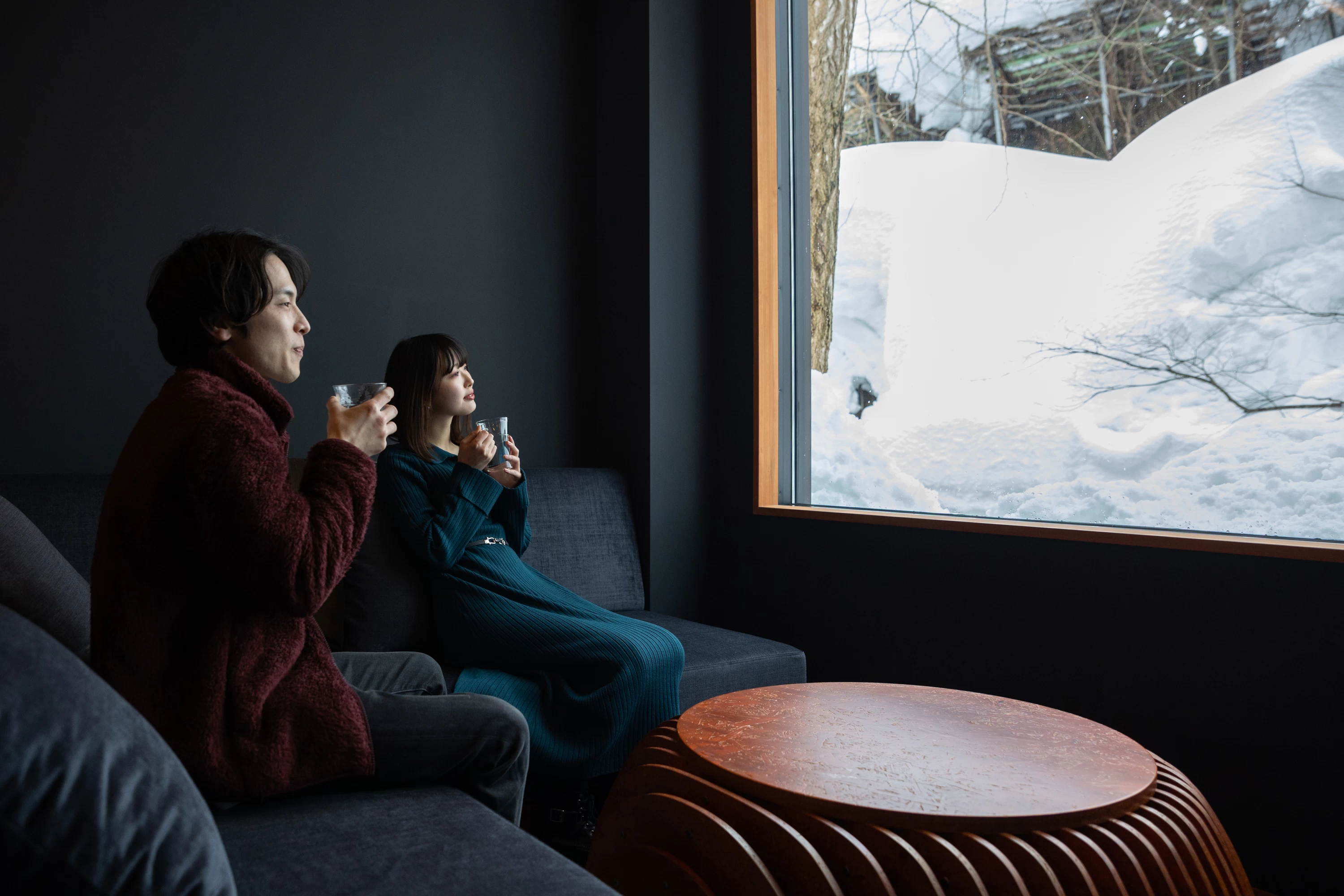 「湯治bar」ソファスペース