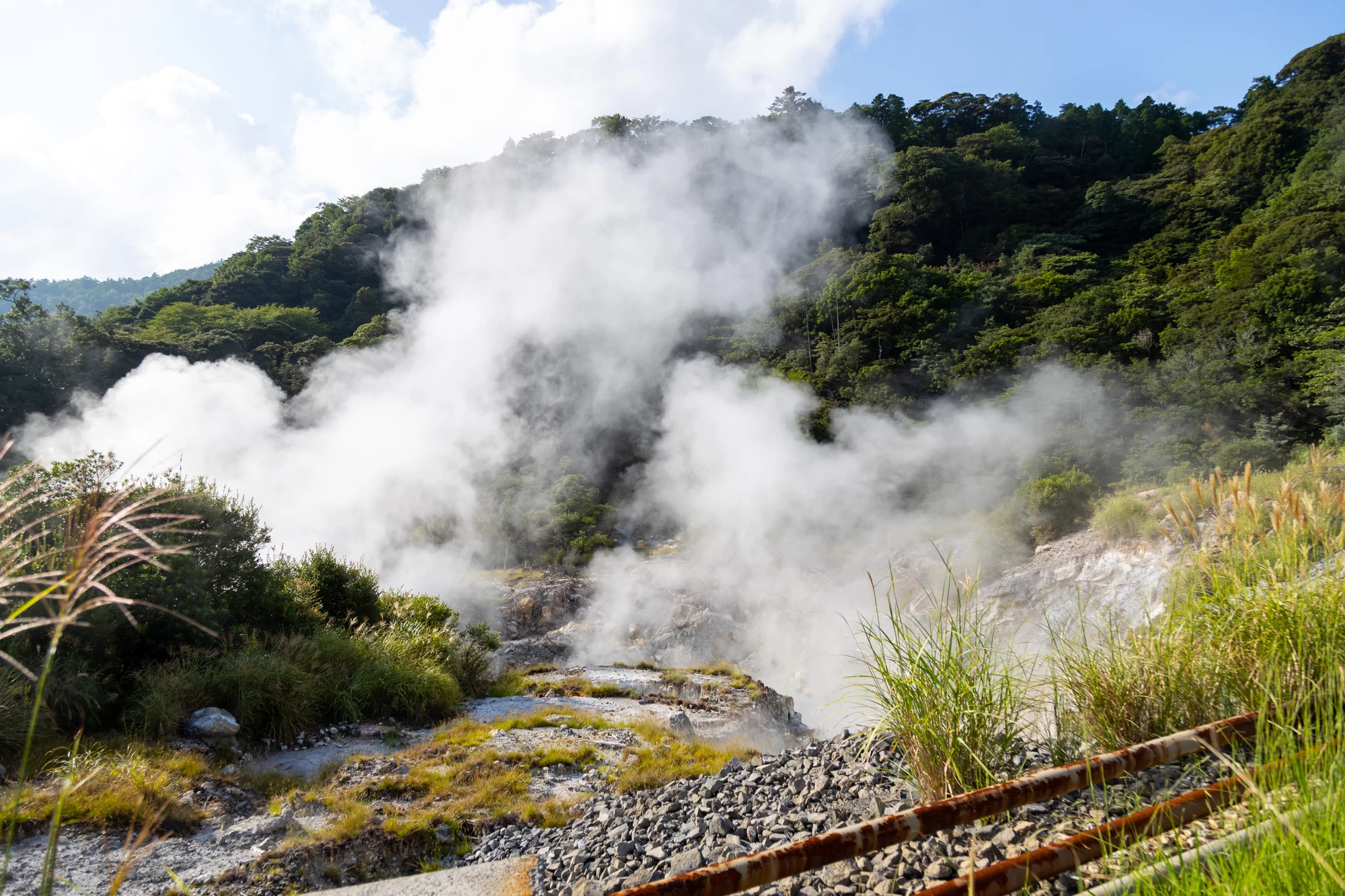 霧島温泉郷の湯けむり