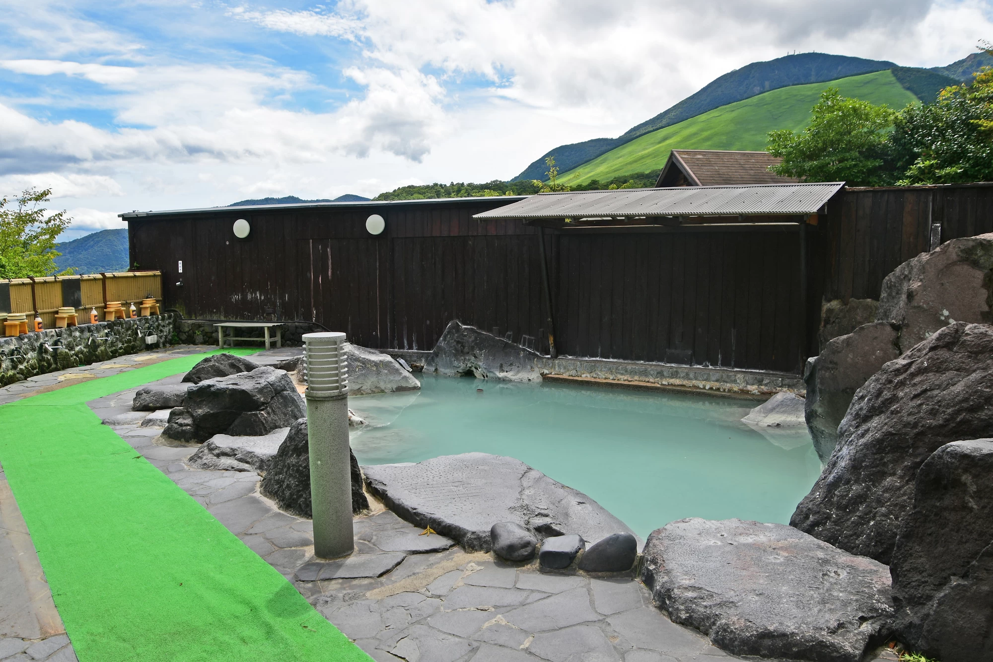 明礬温泉