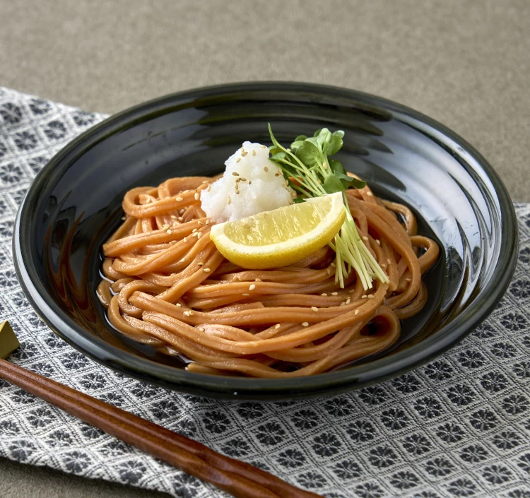 香りだけで目が染みる辛さ