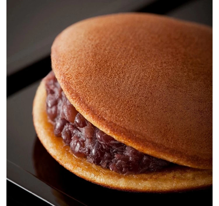 優しい甘さが美味しいと人気のどら焼き