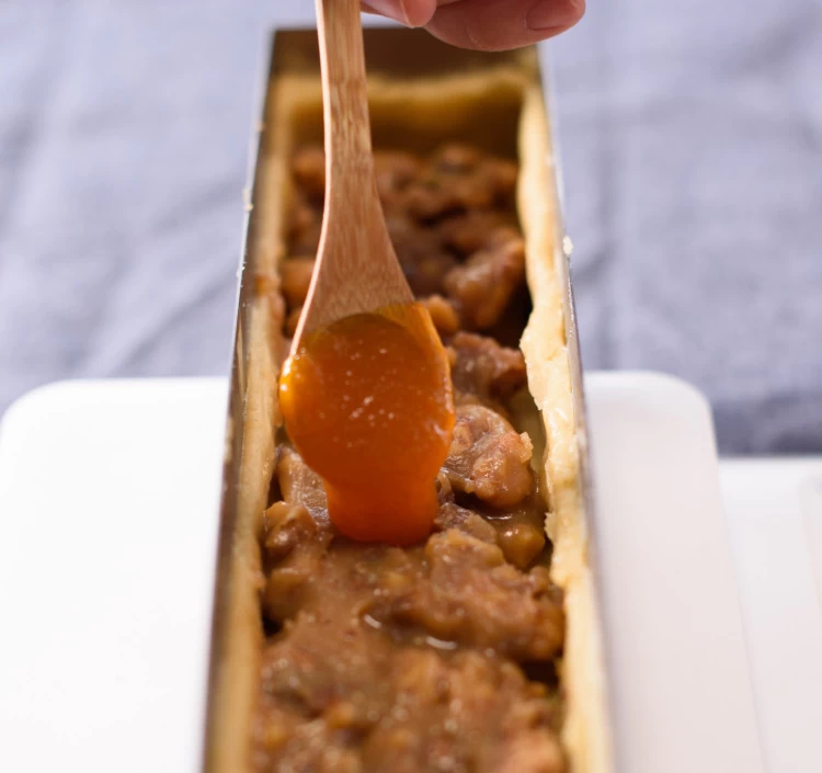 伊万里産パプリカのジャムをアクセントに