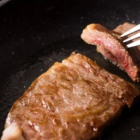 溢れる肉汁が最高のステーキ