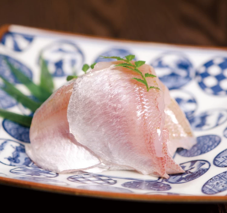 【化粧箱入り半樽（85g）×2個】ふくいサーモンの昆布締め・小鯛の笹漬け
