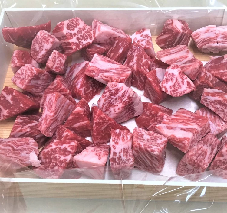 近江牛カレー用角切（モモ・カタ・バラ）　500g＞｜牛肉をお取り寄せ・通販するなら【旅色】