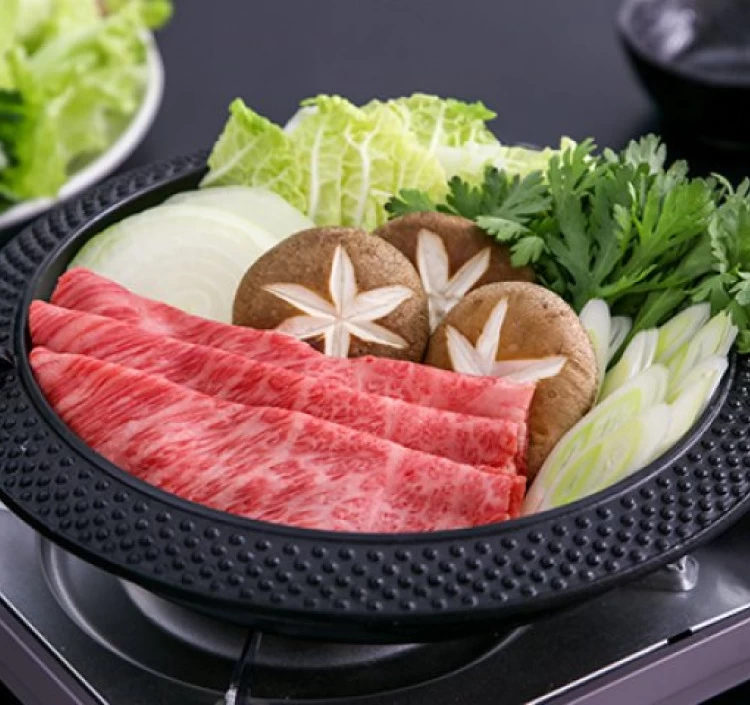 千屋牛と岡山県産野菜のすき焼きセット（2〜3人前）+お米5kg（送料込）