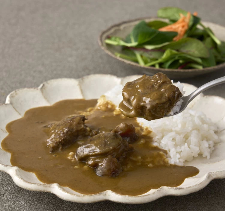 ステーキ肉がゴロゴロ入った贅沢感