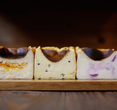【やくしま果鈴ギフト】屋久島のバスクチーズケーキ2本セット（3種の味からお選び下さい）