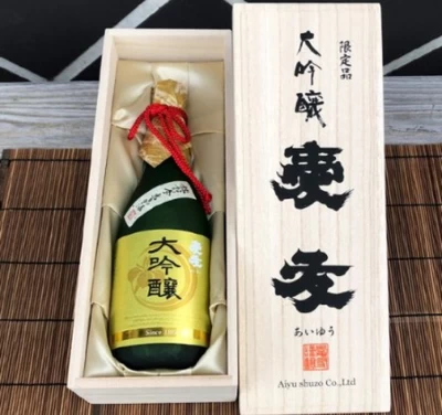 【鑑評会出品酒 / 限定品】大吟醸 - 専用木箱入り（720ml）