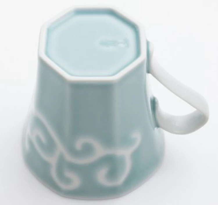 かけわけ唐草文　八角マグカップ