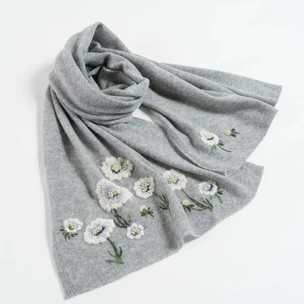 【受注生産商品】スカビオザの花の手刺繍ストール/Col.ミディアムグレー