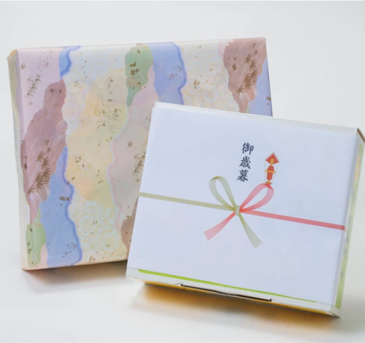 「ラッピング包装紙」や「ありがとうカード」、「ありがとうメッセージ熨斗」も対応可能