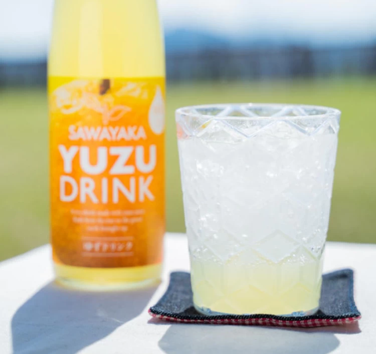 ゆずドリンク（焼酎や炭酸で割ってチューハイにしたり、お料理の隠し味に使うのもおすすめ）