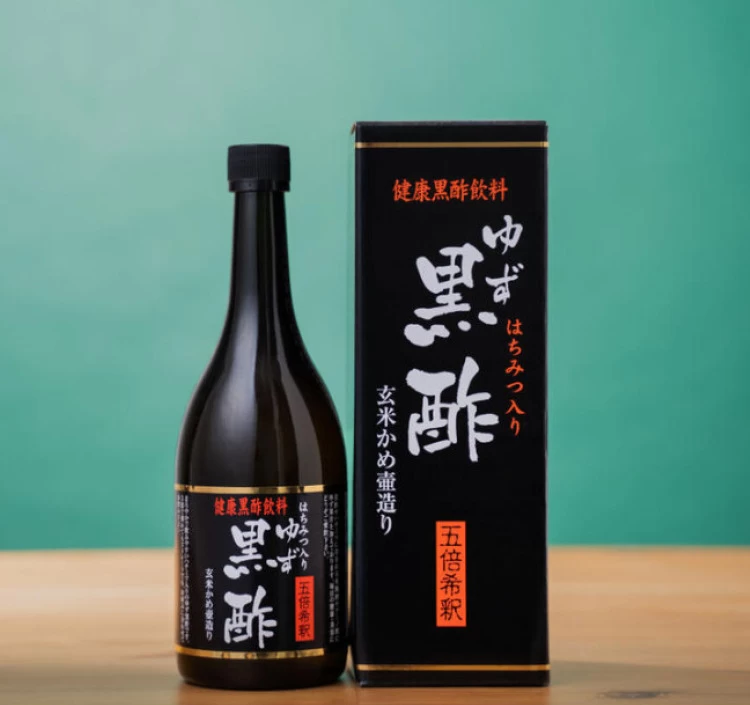 マイルドで飲みやすい、はちみつ入りゆず黒酢