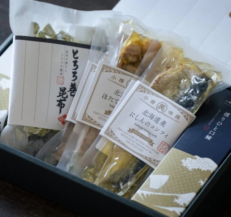 北前船が運んだ海の幸5種を詰め合わせた贅沢ギフトセット。
