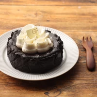 お得な2個セット! バスクチーズケーキ プレーン 12cm × ブラックバスクチーズケーキ 12cm【送料無料】 サムネイル