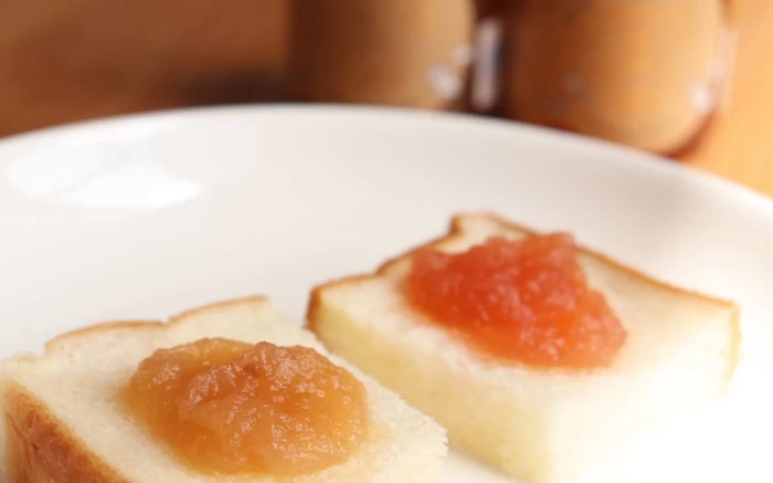 オホーツク果実の美味しさを濃縮した　りんごのコンフィチュール２種類セット