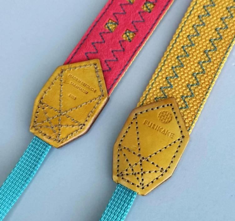 30mm幅カメラストラップイエロー裏地ショウジョウヒ革ベタ染黄色