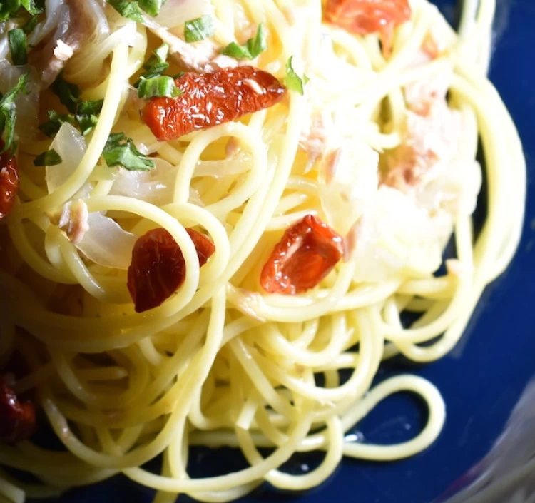 愛媛県産 ドライミニトマトと玉ねぎのオリーブオイルコンフィ