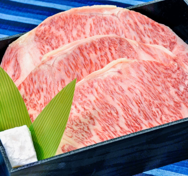 松阪牛ロースステーキ3枚＞｜牛肉をお取り寄せ・通販するなら【旅色】