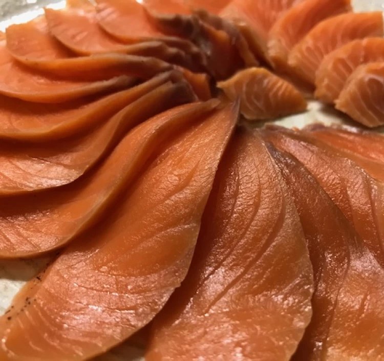 鳥取県琴浦育ちスモークサーモン（業務用）　500g