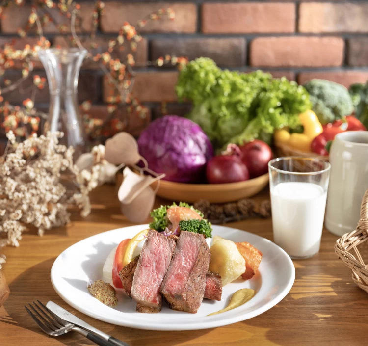 NAMIKI和牛ステーキと国産牛肉ハンバーグ5個セット
