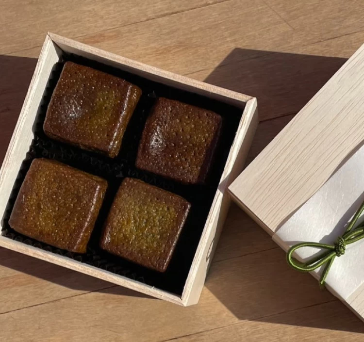 【熨斗紙包装】キュービックカヌレ・庭園ティラミス 各2箱セット