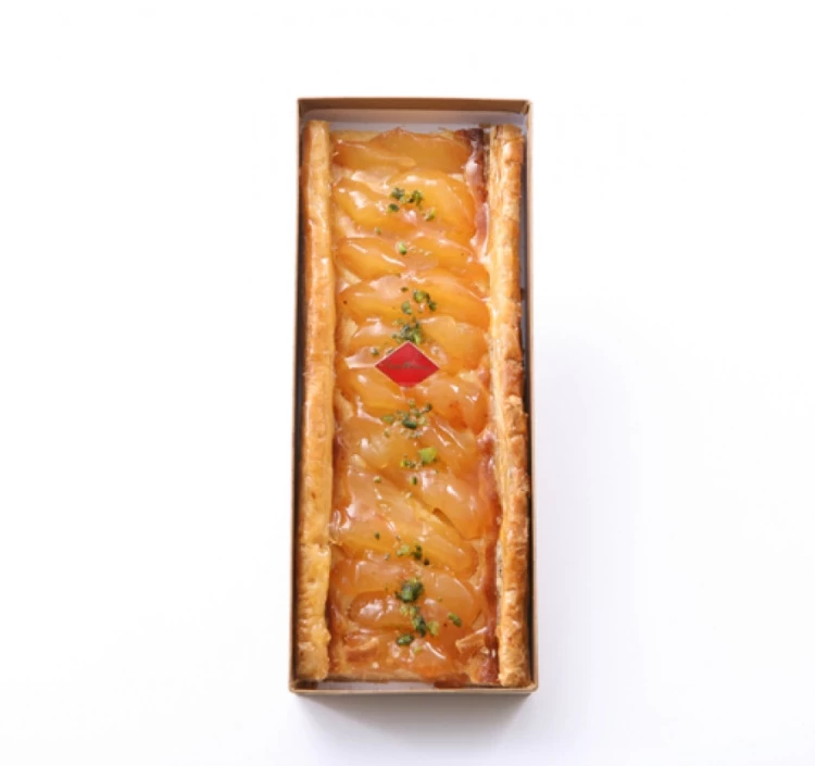 シナモンの香りと甘酸っぱいリンゴのこだわりパイです。