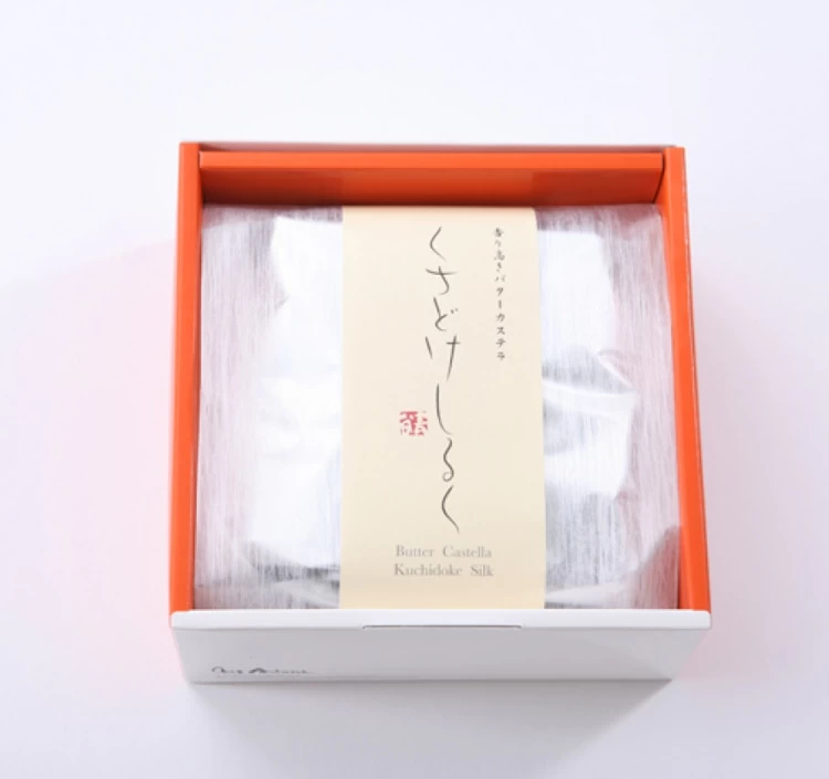 ブランデーのアクセントでとても芳醇な大人のカステラに仕上げました。