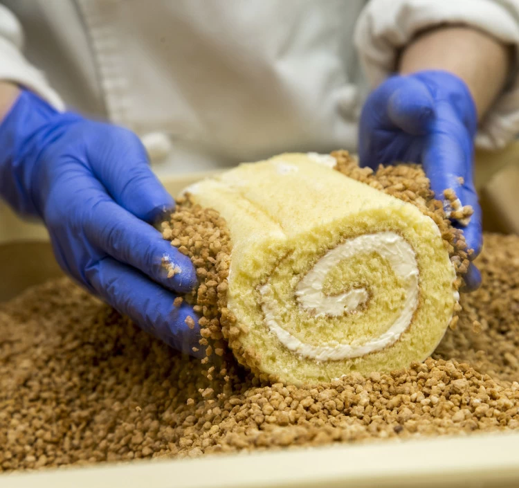 厳選したアーモンドを軽くキャラメリーゼ。