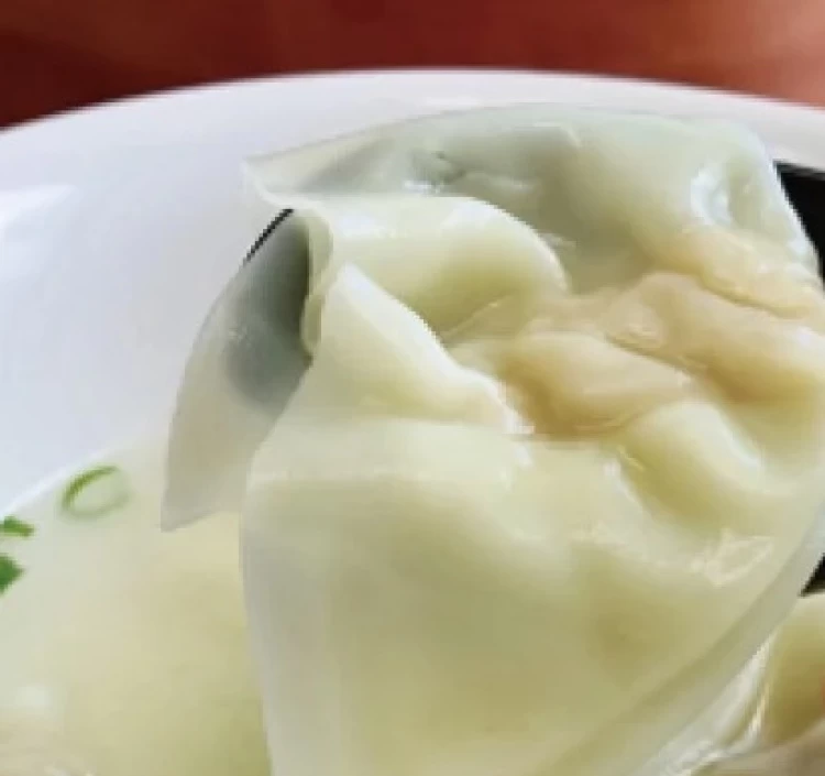 アレンジいろいろ楽しめる『肉ワンタン』