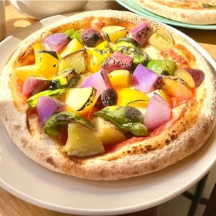 ピザ・オルトラーナ（ゴロゴロ有機野菜と自家製ベーコンのピザ）2枚組＜冷凍＞
