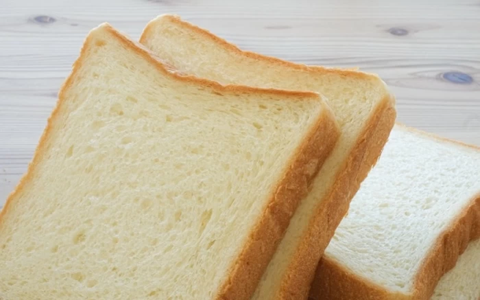 ベーカリーイワゴー「食パン2種とボーシパンセット」