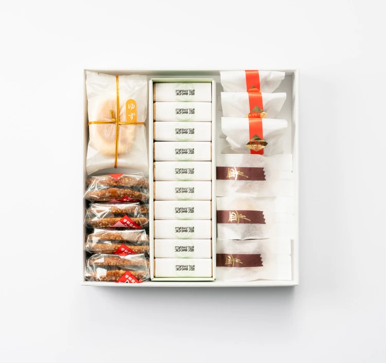 伊達侯10個・大番4個・粒栗3個・ 蜜六3個・唐饅4個