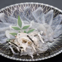 国産トラふぐ(養殖)刺身1人前／18cmプラスチック皿冷凍 サムネイル