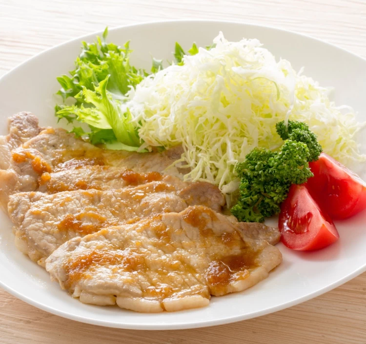 お醤油を足して生姜焼きに