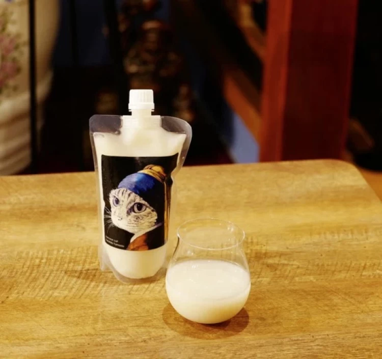 フェルメール猫　甘酒 650ml