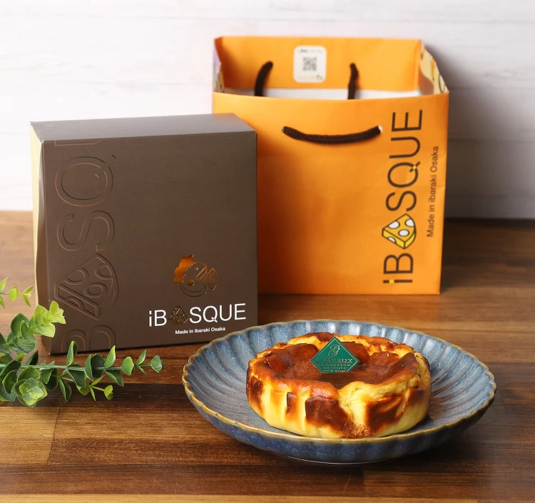 【ホール】茨木バスクチーズケーキ「ピスタチオ」:φ12cm