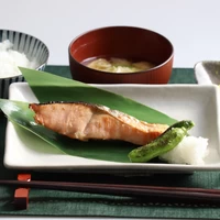 2大製法食べ比べ　天然無添加 紅白鮭切身セット【大盛】　4種4切入 サムネイル