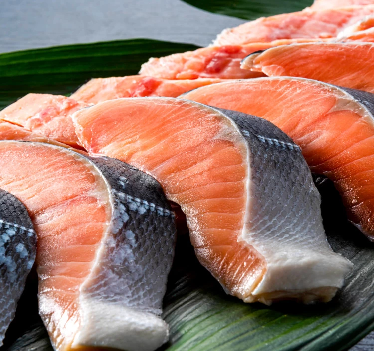 【ふっくら製法】天然無添加　白鮭姿切身　1.0kg～2.4kg