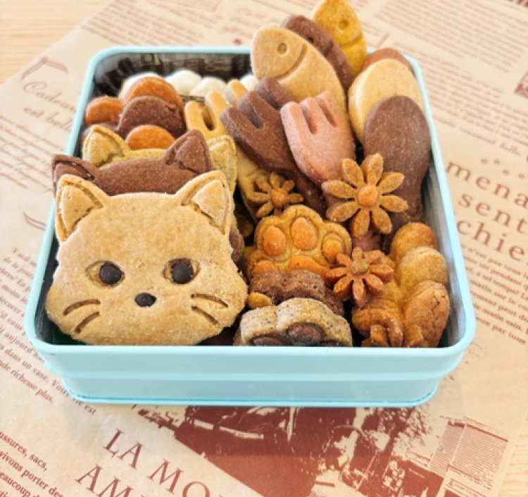 クッキーさま専用　ヨガマット4本 CATセット缶 Ⅳ＞｜クッキー・ビスケットをお取り寄せ・通販する