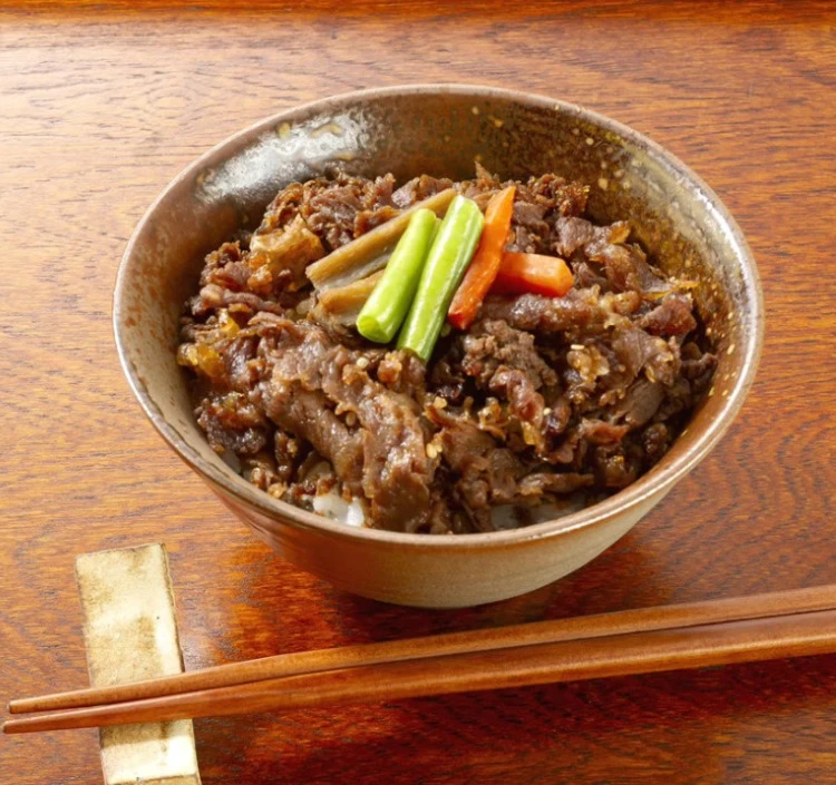 牛肉どまん中一膳ご飯 160g