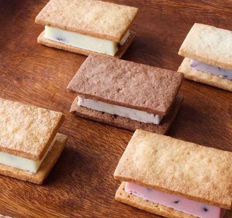 果樹園生まれのバターサンド5種セット(15個入り)
