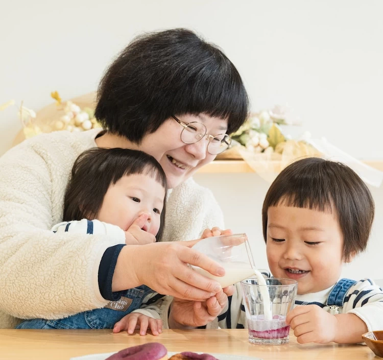 ミルクに入れて飲む能登塩ブルーベリー【ブルーベリーミルクの素】
