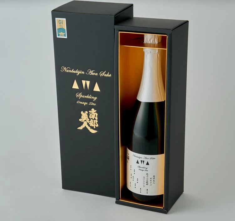 南部美人あわさけスパークリング 720ml　箱付き