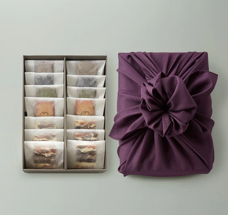 京菓心　「京薫（きょうくん）」　～一善やアソートギフト～　［京を贈るフィナンシェ味凛-薫りの調べ-4種アソートと干柿と胡桃と無花果のミルフィーユ］